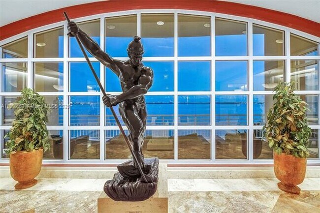 Building Photo - 808 Brickell Key Dr