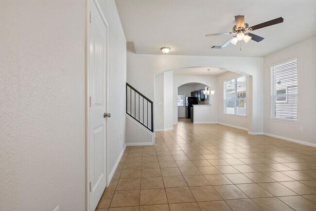 Building Photo - 711 Katmai Cir