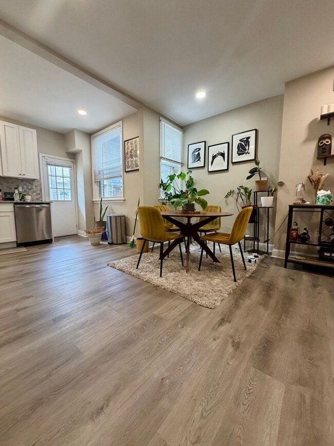 Building Photo - Stunning 3-Bedroom Home in Brewerytown! Available NOW!