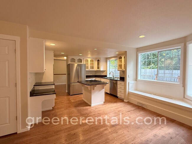 Building Photo - Beautiful 4BD/2.5BA West Olympia Home in Quiet Neighborhood