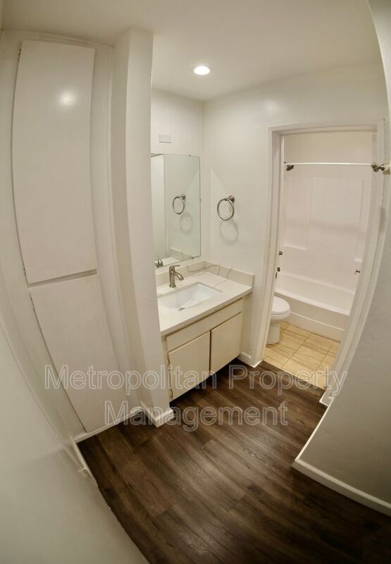 Building Photo - 4600 Lamont St