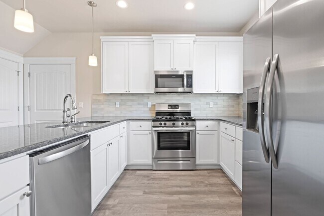 Building Photo - GORGEOUS 3bd/2.5ba Payette Duplex w/Modern construction, pristine condition, and ready for you!