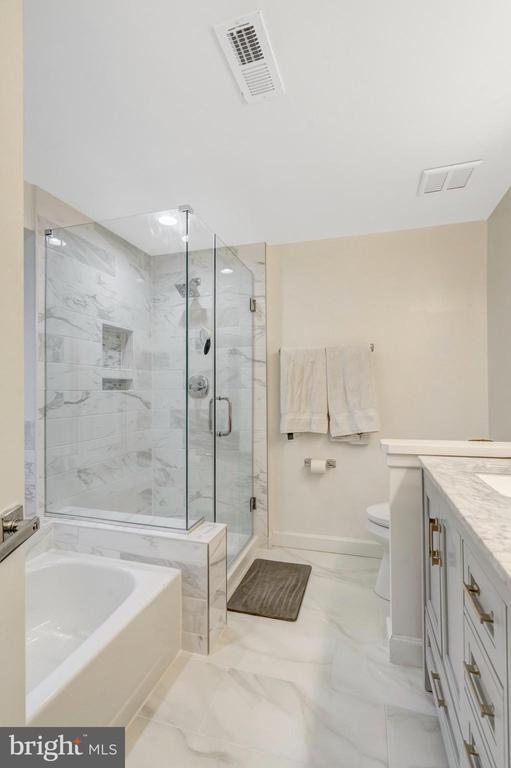 Building Photo - 12552 Garland Tree Ct