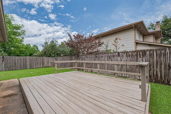 Building Photo - 2115 Streamcrest Ln
