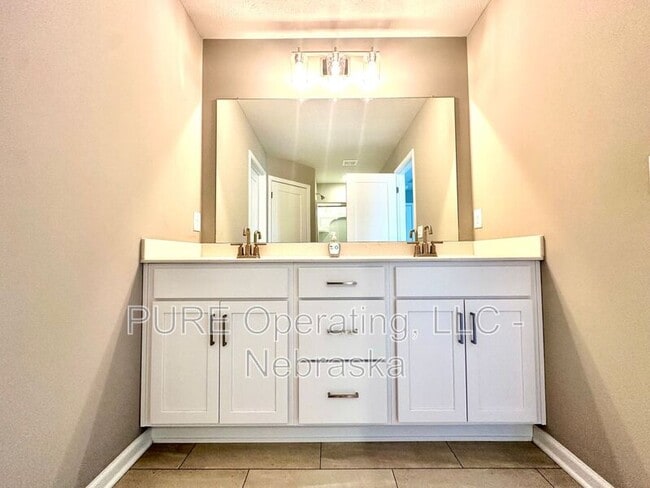 Building Photo - 17451 Tucker St