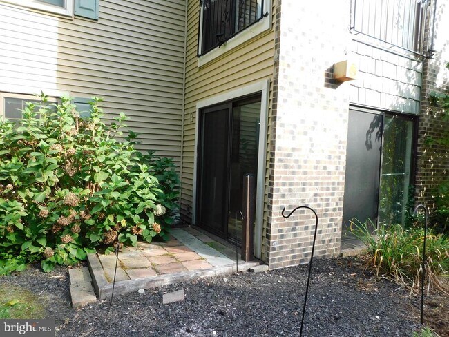 Building Photo - 87A W Bluebell Ln