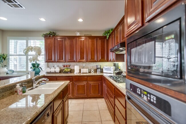 Building Photo - Magnificent Stone Canyon Home with Top of ...