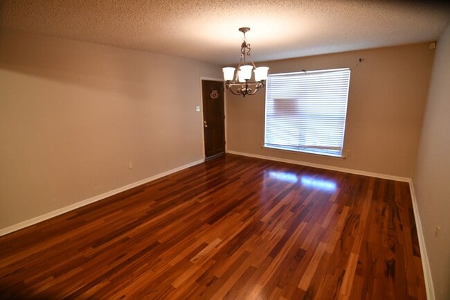Building Photo - Location! Location!  Newly updated, 4 bedroom, 2 bath home near Perkins & Essens