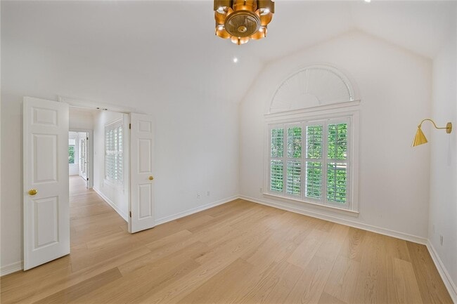 Building Photo - 5305 Cuesta Verde