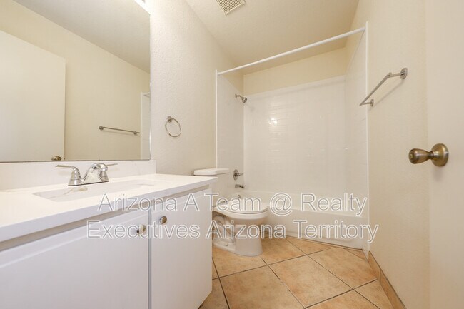 Building Photo - 7041 Mitchell Flyer Rd