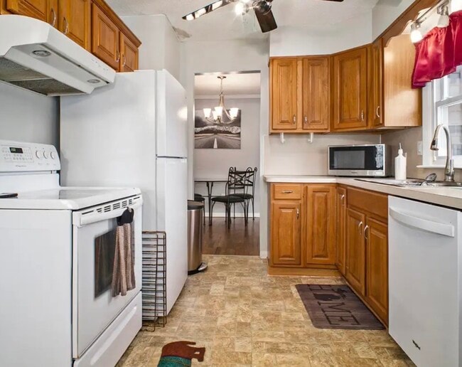 Building Photo - 7394 Farrand Rd