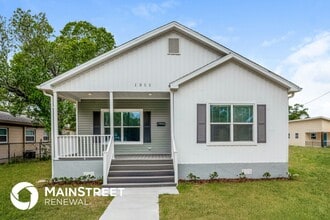 Building Photo - 1311 28th St S