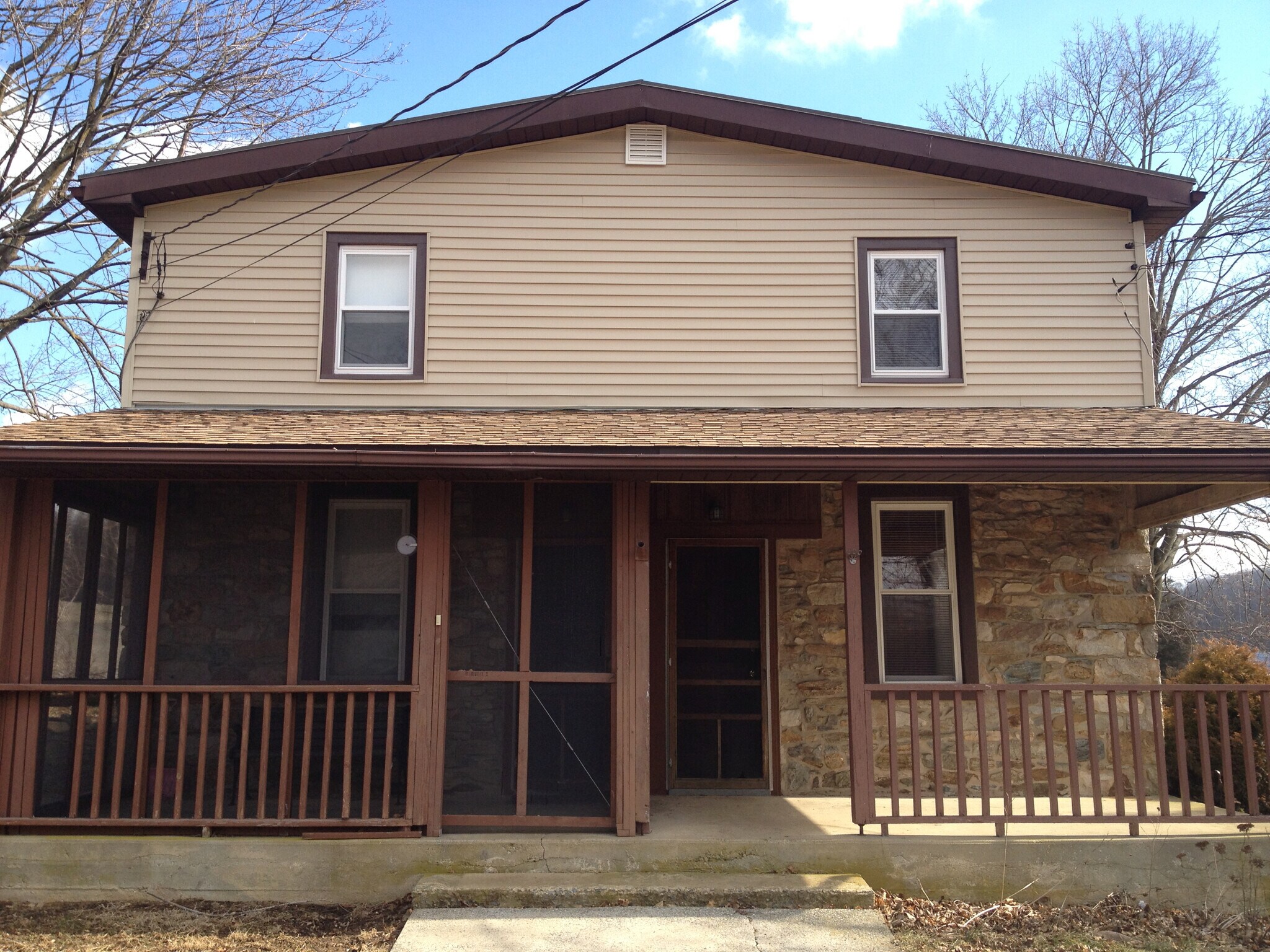 Left side available - 6906 Tollgate Rd