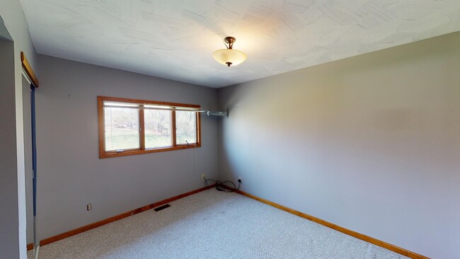 Building Photo - 3922 Ridgedale Dr