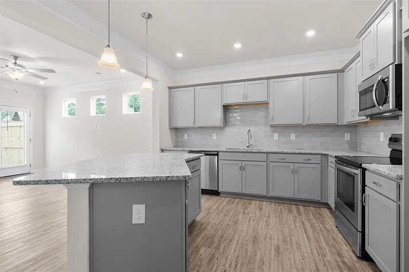 Building Photo - 326 Skye Ln