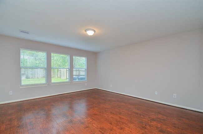 Building Photo - 12039 Madison Oak St