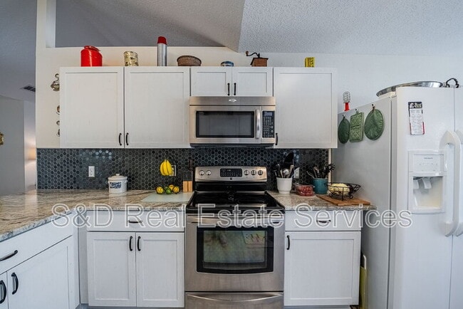 Building Photo - 6042 Seagull Ln