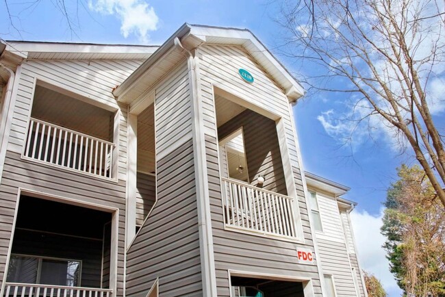 Building Photo - Two Bedroom Apartment