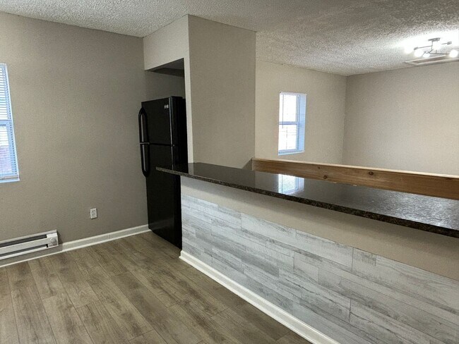 Building Photo - 1338-40 Barth