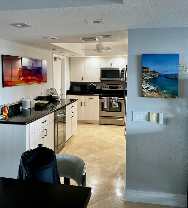 Building Photo - 2701 N Ocean Blvd