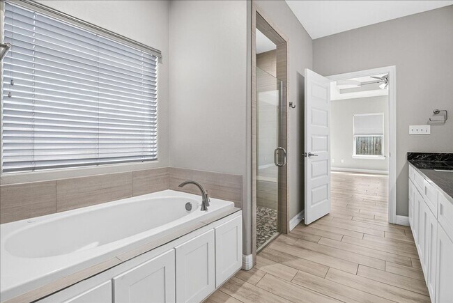 Building Photo - 6718 Stuyvesant Ct