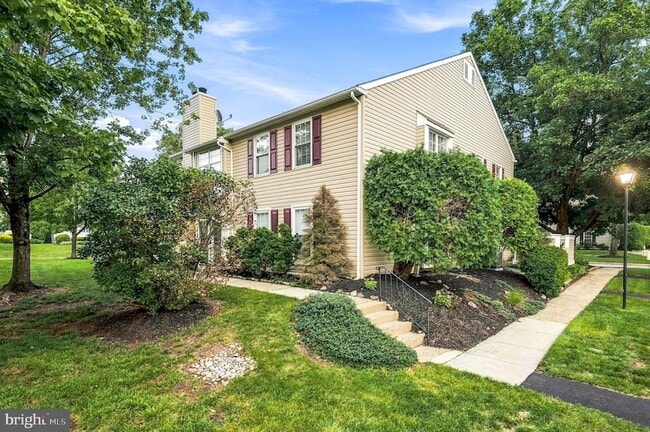 Building Photo - 51 Meadow Ln