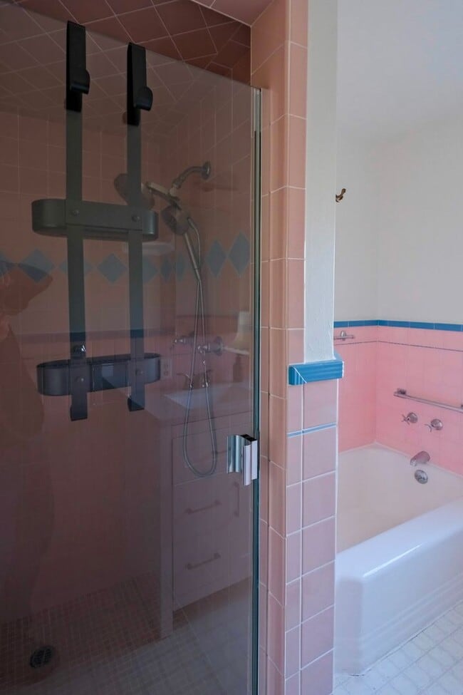 Building Photo - Piedmont Pines charming 3 Bedroom availabl...