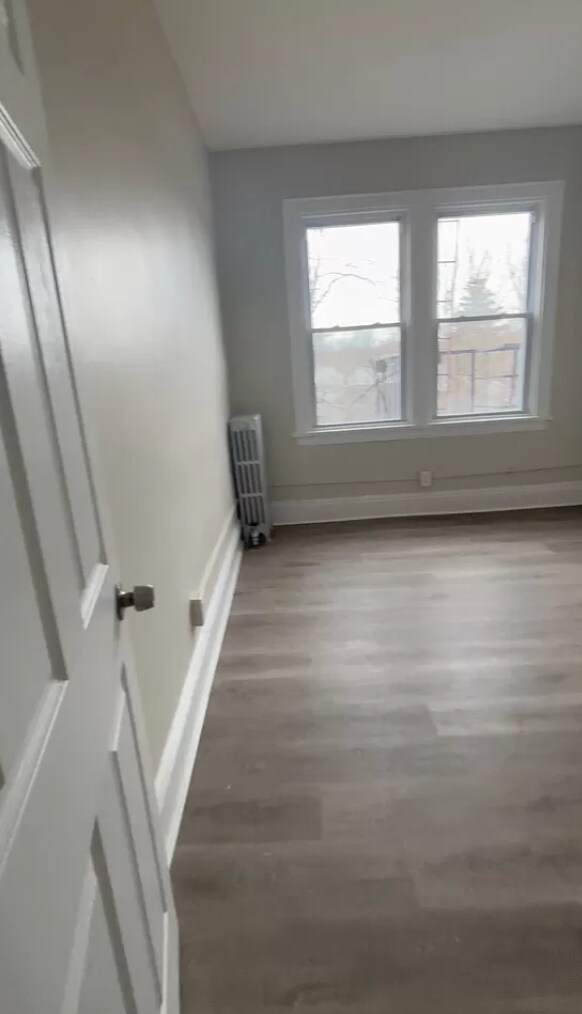 Building Photo - 190 1st St