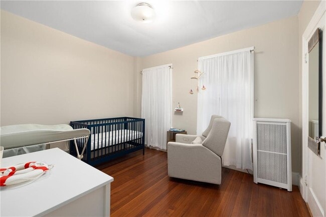 Building Photo - 422 Wayland Ave