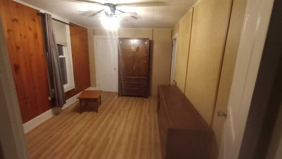 Bedroom - 203 W Main St