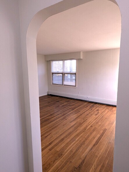 Living Rm from entry hall - 44 Barrington Rd