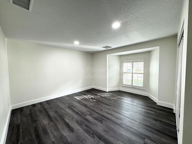 Building Photo - 9943 Bay Vista Estates Blvd