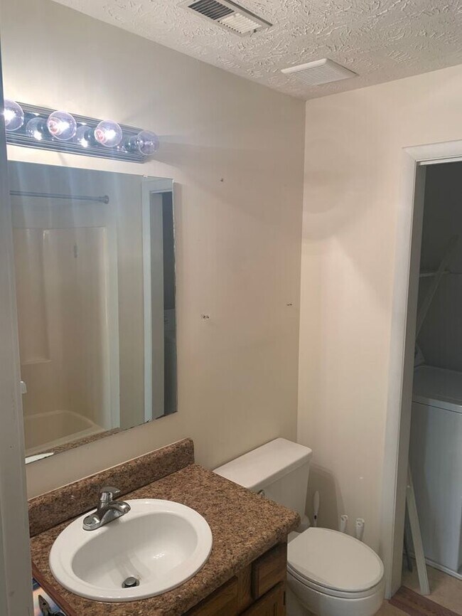 Building Photo - 1820-6 Tryon Drive