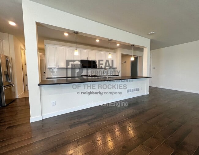 Building Photo - 2888 Fractus St