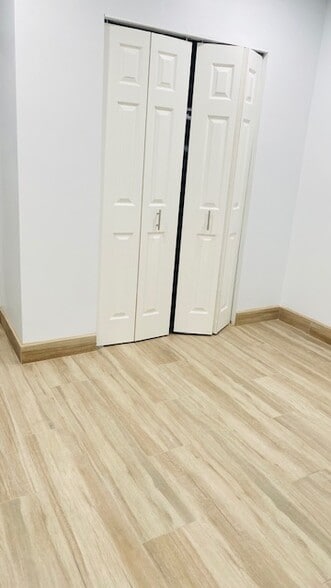 Building Photo - 10025 Walnut Ave