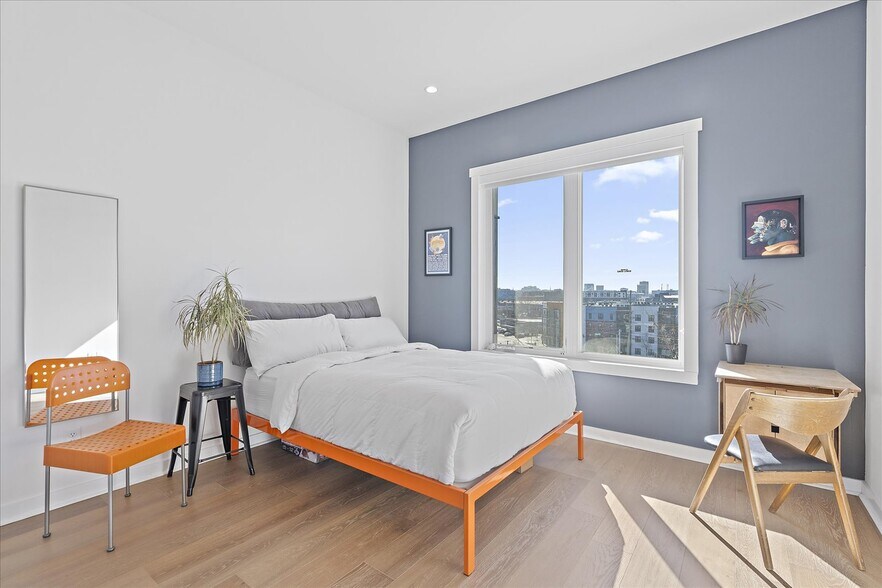 Building Photo - 411 Fairpoint St