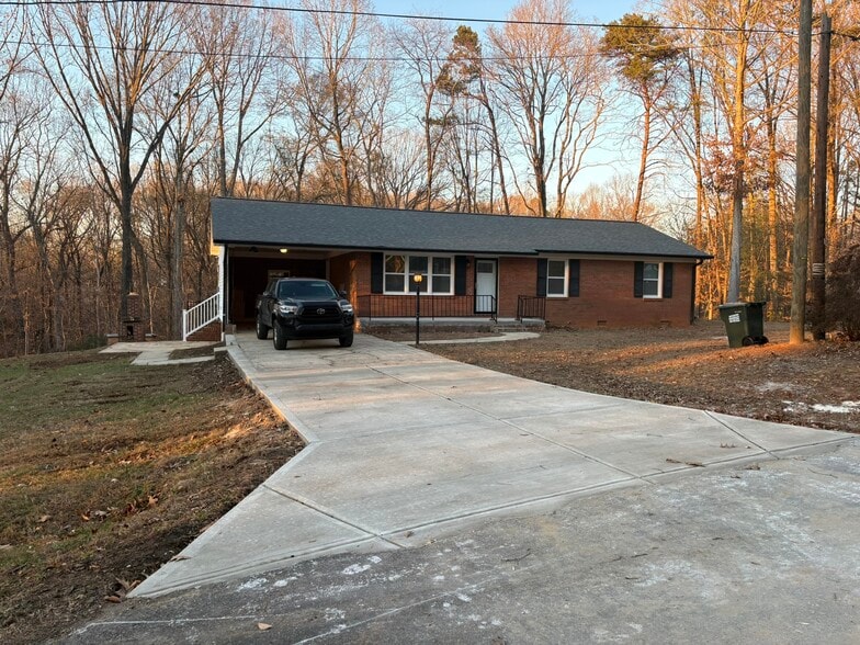 December 2025 - 510 Short St