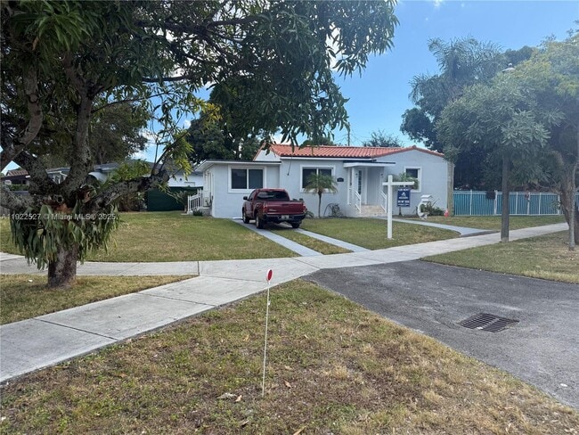 Building Photo - 501 SW 69th Ave