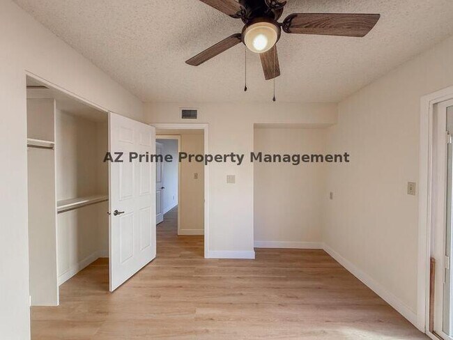 Building Photo - 7829 N 21st Ln
