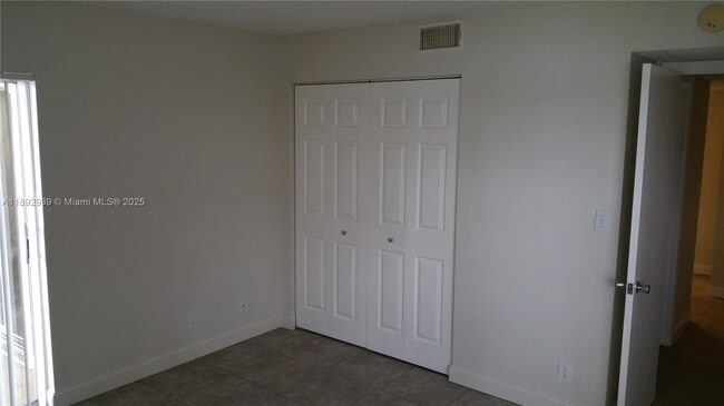 Building Photo - 7640 Westwood Dr