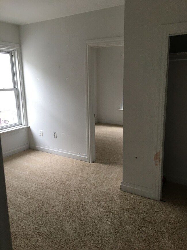 Building Photo - 226 Poplar St