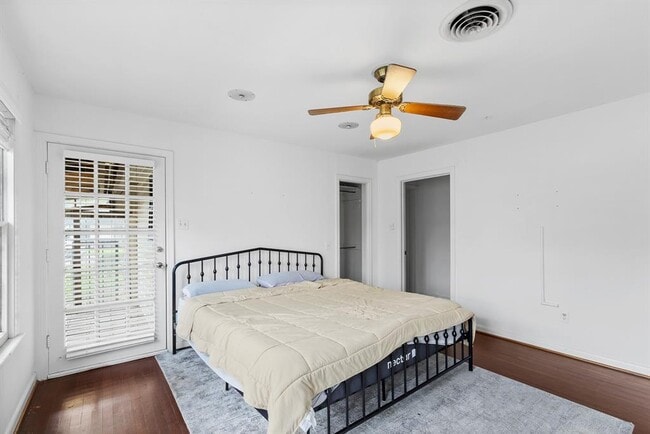 Building Photo - 803 Peach St