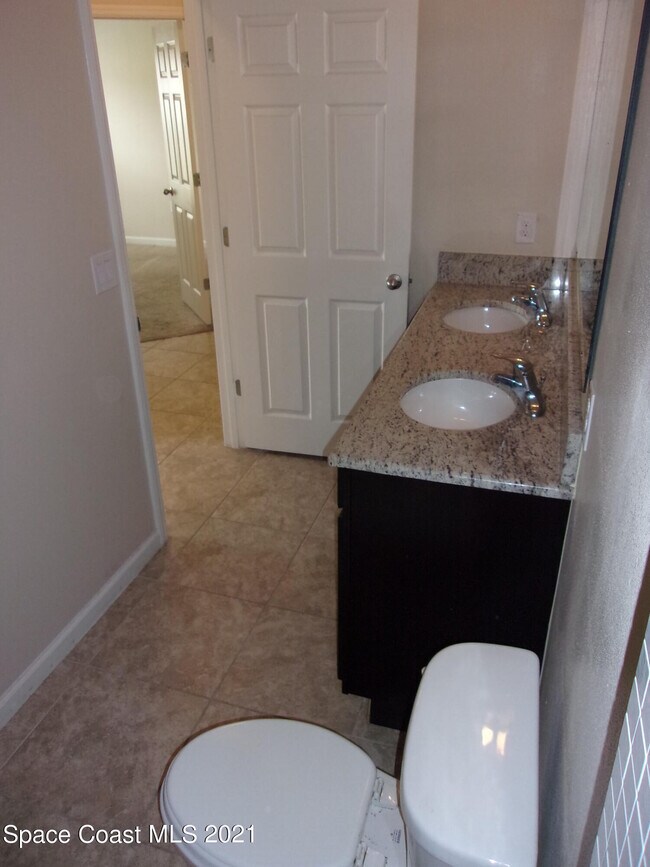 Building Photo - 3935 Harvest Cir