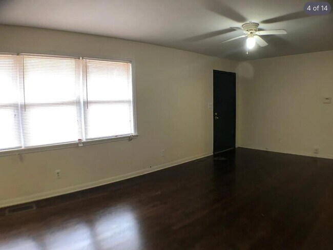 Building Photo - 1459 Janmar Dr