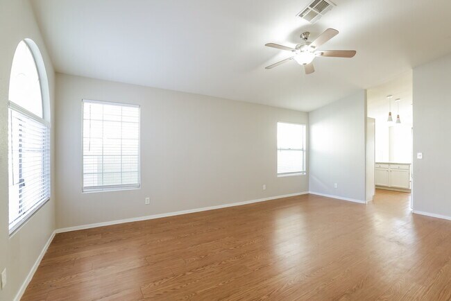 Building Photo - 8341 Pendragon Cir