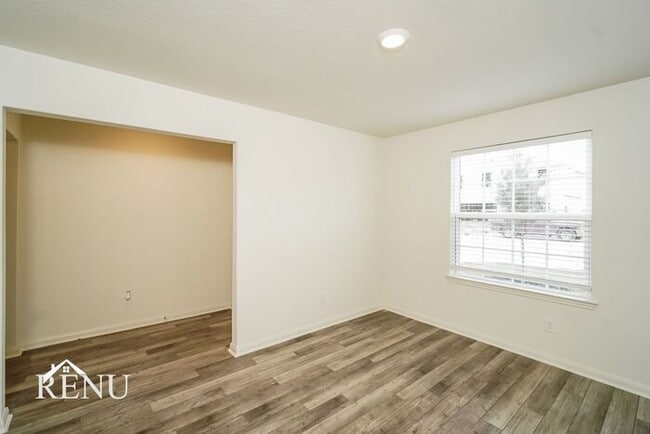 Building Photo - 2822 Citron Garden