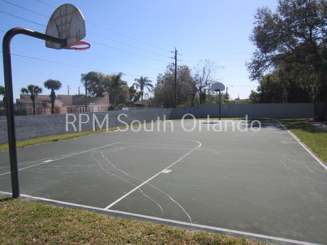 Building Photo - Columbia Arms