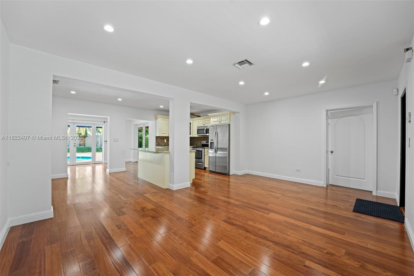 Building Photo - 12730 Ixora Rd
