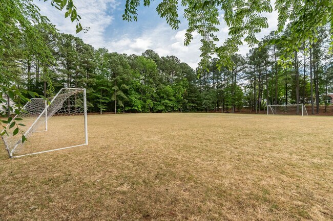 Building Photo - Beautiful 3-Bedroom Townhome in North Raleigh