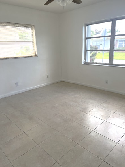 Building Photo - 8409 NW 59th Ct